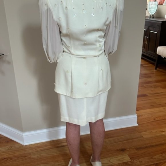 Formal suit - Picture 2 of 9